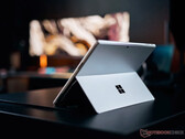 Платиновая" отделка от Microsoft вернется в поколение Surface Pro 12.