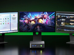 Стоимость мини-ПК NucBox K17 начинается от $544,99 с использованием специального кода скидки. На фото: мини-ПК, подключенный к трем дисплеям.