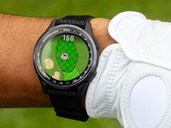 Приборы Garmin Approach S44 и S50 (на фото) получили новое обновление. (Источник изображения: Garmin)