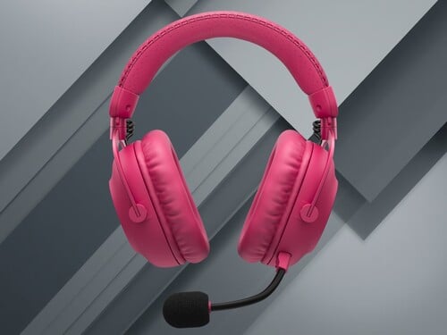 На изображении представлена игровая гарнитура Logitech G Pro X 3 Lightspeed маджентового цвета