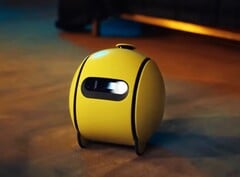 Samsung Ballie — это одновременно мобильная камера видеонаблюдения и проектор.