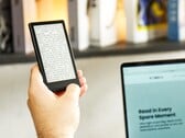 Компания Xteink вновь выпускает на рынок компактную электронную читалку X4.