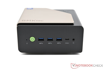 Спереди: Включение питания, 3× USB3.2 Gen2 Type-A, USB3.2 Gen2 Type-C (PD/DP/Data), комбинированный аудиоразъем 3,5 мм