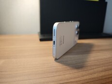 Модель Honor 600 Pro оснащена двумя стереомикрофонами 