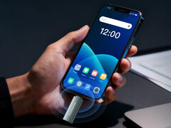 Неясно, на какой версии Android основана PlugOS. На рисунке: PlugMate, запущенный через iPhone. (Источник изображения: TrustKernel)