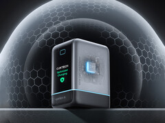 Цифровой дисплей может отображать статус быстрой зарядки. На фото: рекламная фотография, демонстрирующая экран и внутренности адаптера.