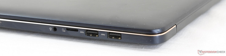 Правая сторона: комбинированный 3.5 мм аудио разъем, картридер, 2 порта USB 3.1