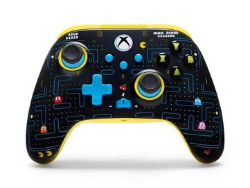 Беспроводной контроллер PowerA для Xbox Series X|S PAC-MAN Edition.