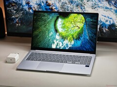Snapdragon и 18 часов автономной работы за 700 долларов - Обзор Samsung Galaxy Book4 Edge 15 Copilot+