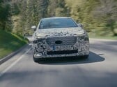 После первоначальных эскизов новый Audi A2 e-tron демонстрирует свою истинную форму в камуфляжной оболочке во время тест-драйвов на льду и снегу на севере Швеции и в аэродинамической трубе