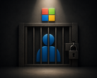 Первоначальное решение компании Microsoft о постоянной блокировке учетной записи вызвало широкую критику.