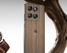 Motorola Edge 60 Pro теперь доступен в Китае с деревянной отделкой. (Источник изображения: Motorola)