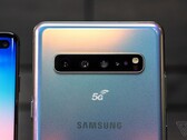 Техноэнтузиасты заметили нечто необычное в Galaxy S10 5G, продаваемом Sprint. (Изображение: The Verge)