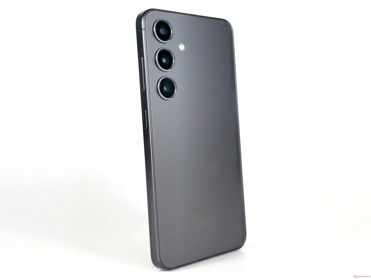 Samsung Galaxy S24, расцветка Onyx Black