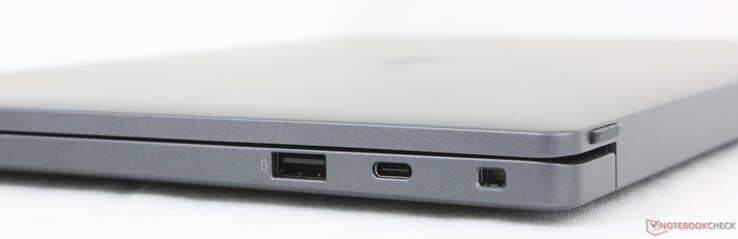 Правильно: USB-A 3.2 Gen. 1, USB-C Thunderbolt 4 w/ DisplayPort 2.1 + Power Delivery 3.1
