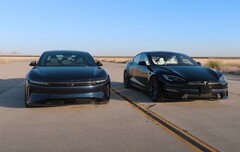 Окончательное противостояние электрических деданов: 250 000 долларов Lucid Air против 111 000 долларов Tesla Model S Plaid. (Источник изображения: Edmunds Cars via YouTube)