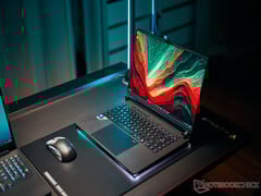 Мобильная RTX 5090 и mini LED экран для игрового ноутбука - Обзор Asus ROG Strix SCAR 16 2025