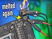 RTX 4090 с расплавленным 12-вольтовым аккумулятором (Источник изображения: YouTube-канал Der8auer)