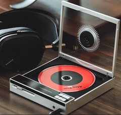Портативный CD-плеер Shanling EC Zero AKM оснащен функциями передачи данных по Bluetooth, копирования компакт-дисков и USB-ЦАП. (Источник изображения: Shanling)