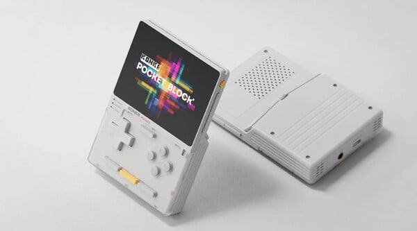 В Ayaneo Konkr Pocket Block нет вентилятора охлаждения.