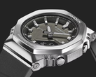 Часы Casio G-Shock GMS2110-1A1 с металлическим безелем, изображены на темном фоне. (Источник изображения: Casio)