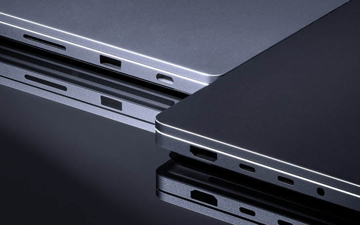 На официальных маркетинговых изображениях Surface Laptop Ultra также видно, что порт USB-C справа стал больше.