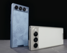 Концепт Tecno Phantom Ultimate G Fold (на фото) в двух вариантах расцветки. (Источник изображения: Tecno)