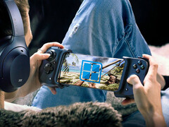 Разработка Winlator возобновилась после небольшого перерыва. На снимке: отредактированное изображение мобильного контроллера Razer Kishi. (Источник изображения: Razer и Winlator)