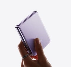 Mix Flip был представлен в июле прошлого года. (Источник изображения: Xiaomi)