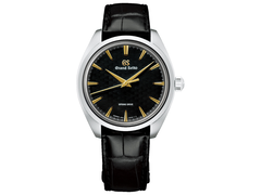 Часы Grand Seiko SBGY041 (на фото) на белом фоне. (Источник изображения: @plus9time на Instagram)