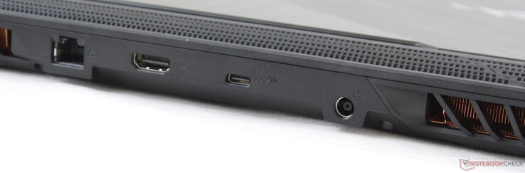 Задняя сторона: гигабитный Ethernet, HDMI 2.0, USB 3.1 Gen 2 Type C + DisplayPort 1.4, разъем питания