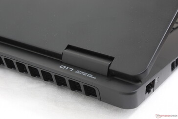 Задний выступ улучшает охлаждение за счет более тяжелого веса и больших размеров