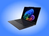 Ноутбук ThinkPad X13 7-го поколения выпускается в одном цветовом варианте с тисненой алюминиевой задней крышкой.