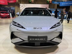 BYD Sealion 7. BYD запускает подкаст Charge Up Australia, который ведет популярный эколог, чтобы развеять мифы об EV (Источник изображения: Top ELectric SUV)