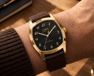 Часы Timex Marlin Tonneau TW2Y84500IK имеют корпус золотистого цвета