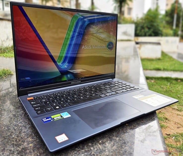 Asus VivoBook Pro 16 Asus VivoBook Pro 16