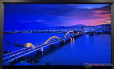 Когда в комнате включается свет