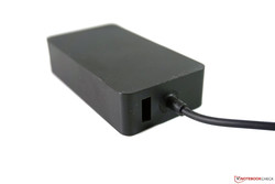 44-ваттный адаптер питания с дополнительным портом USB-A