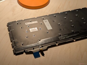 К сожалению, новая клавиатура и аккумулятор предназначены исключительно для Laptop 13 Pro и несовместимы с оригинальным Laptop 13.5