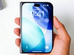 концептуальное изображение iPhone Ultra/Fold.