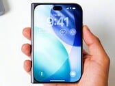 концептуальное изображение iPhone Ultra/Fold.