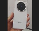 Vivo X200 Pro Mini может похвастаться флагманским аппаратным обеспечением в компактном корпусе. (Источник изображения: Weibo)