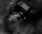 Фотокамера Fujifilm X-H2, изображенная здесь, в следующем году получит более мощного преемника.