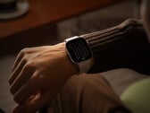 Часы Redmi Watch 6 поступили в продажу в Китае по цене около $54. На фото: промо-изображение смарт-часов. (Источник изображения: Xiaomi)