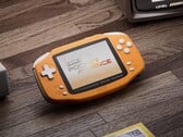 Ayaneo Konkr Pocket Advance — это современная версия Game Boy Advance.