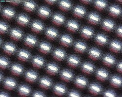 Не очень четкие субпиксели OLED из-за матового наложения