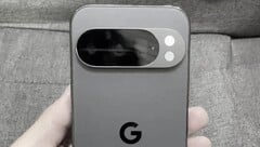 Несмотря на предполагаемую телекамеру, Pixel 10 может не хватить многих функций, которые есть в Pixel 10 Pro (Источник изображения: Mystic Leaks)