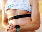 Новейший нагрудный ремень Suunto HR предназначен для отслеживания дополнительных показателей бега.
