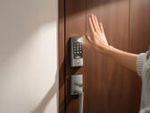 TCL выпустила цифровой умный дверной замок D2 Pro Palm Vein в разных странах. (Источник изображения: TCL, отредактировано)