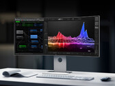 UltraFine 40WT95UF, как утверждается, является первым монитором с поддержкой 5K2K и Thunderbolt 5. (Источник изображения: LG)